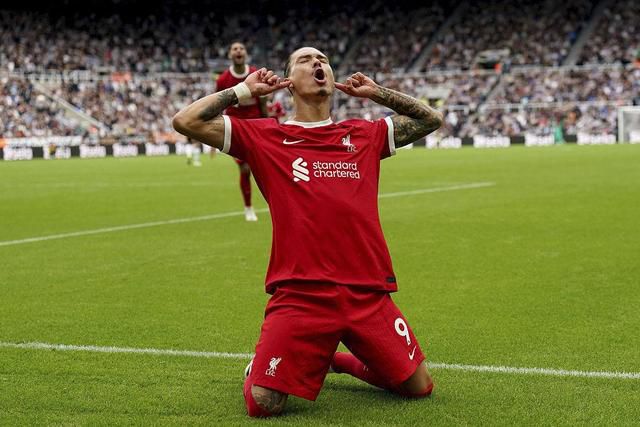 年轻夫妇交换新婚之夜